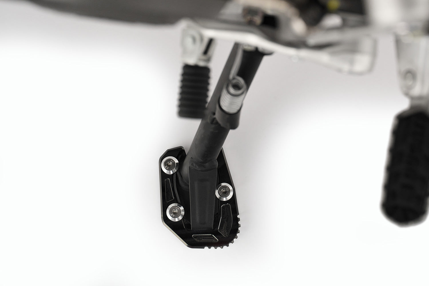 Two-piece enlarger ensures a secure footing on any terrain ✔ Premium components ✔ Integrated design ➜ Order now