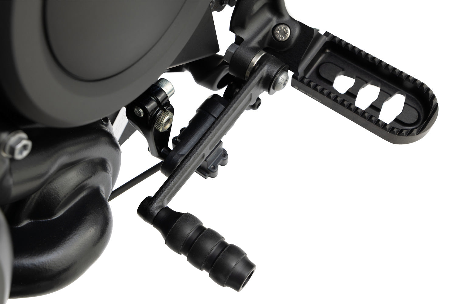 Ergonomic, comfortable and reliable gear shifting – with our 15 mm wider gear-shift extension 