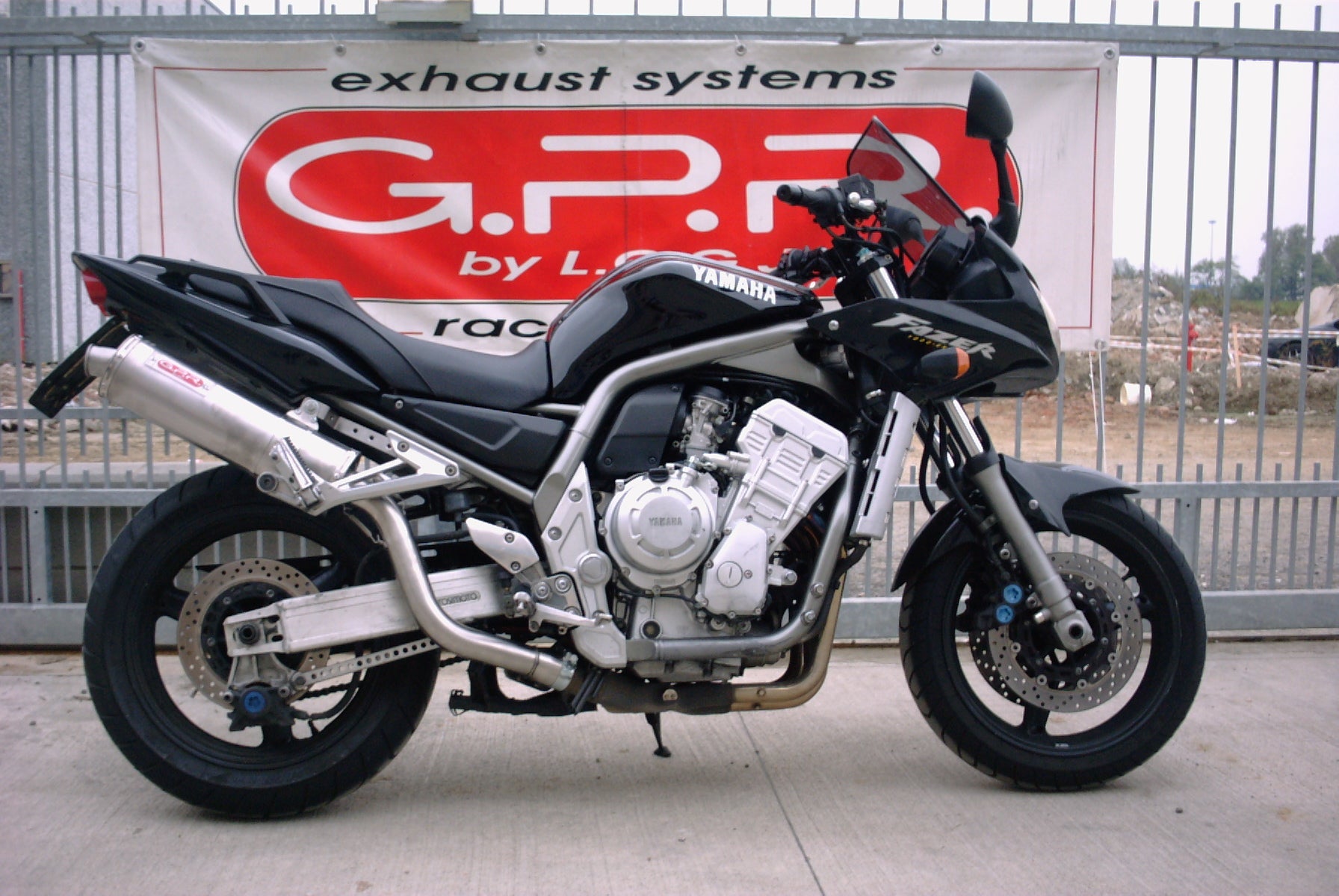 GPR-Exhaust---Trioval-Slip-on-for-FZS-1000-Fazer-from-2001-to-2005-dB-Killer-Link-Pipe